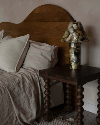 Sofia Lamp, Oyster Shell Lighting En Gold