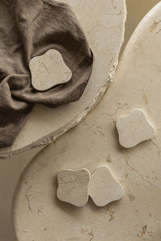 Natural White Stone Coasters - Set of 4 Tableware En Gold