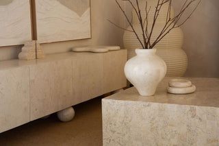 Mala Coffee Table, Cream Stone Coffee Table En Gold