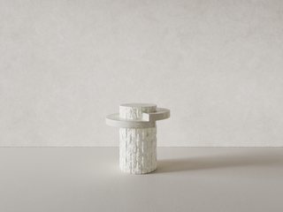 Tierra Petite Side Table En Gold