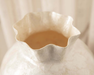 Flamenco Vase Round Vases En Gold