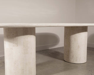 Paradis Oval Dining Table | Spanish Beige Marble Dining Table En Gold
