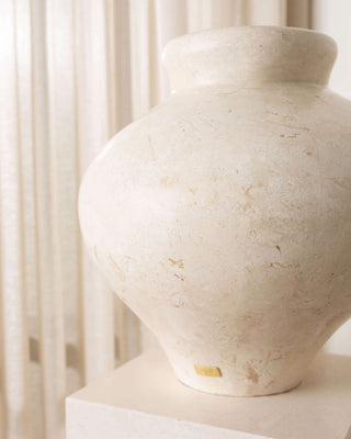 Laguna Vase, Natural White Large Vases En Gold