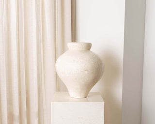 Laguna Vase, Natural White Small Vases En Gold