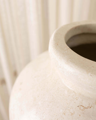 Laguna Vase, Natural White Small Vases En Gold