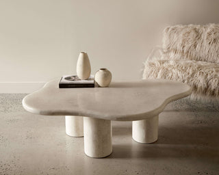 Paradis Coffee Table | Spanish Beige Marble Coffee Table En Gold