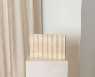 Wavy Travertine Tray Tableware En Gold