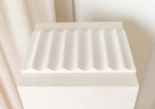 Wavy Fossil Limestone Tray Tableware En Gold