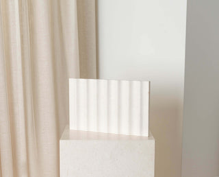 Wavy Fossil Limestone Tray Tableware En Gold