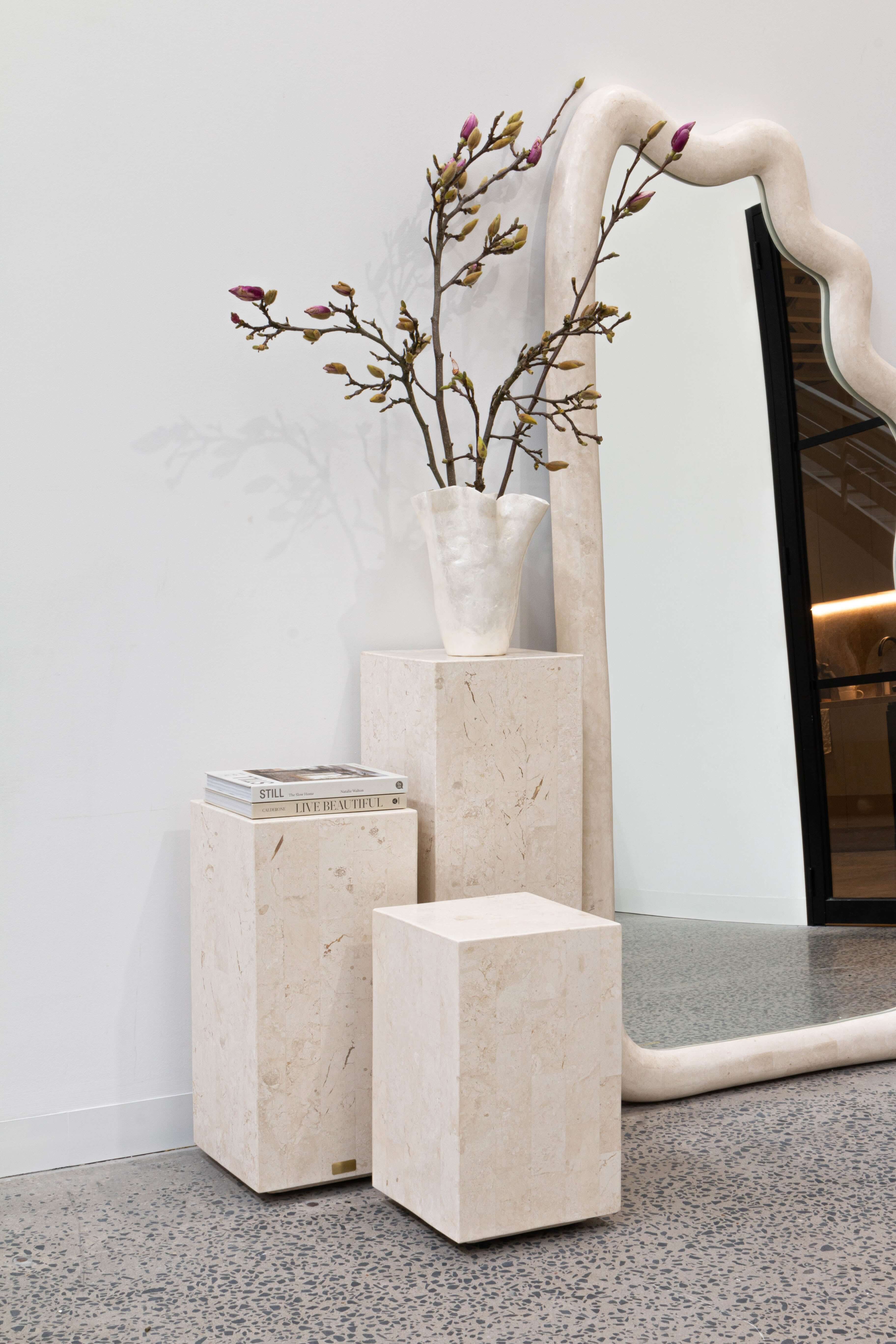 Plinths - Fossil Limestone, Travertine & Marble | En Gold