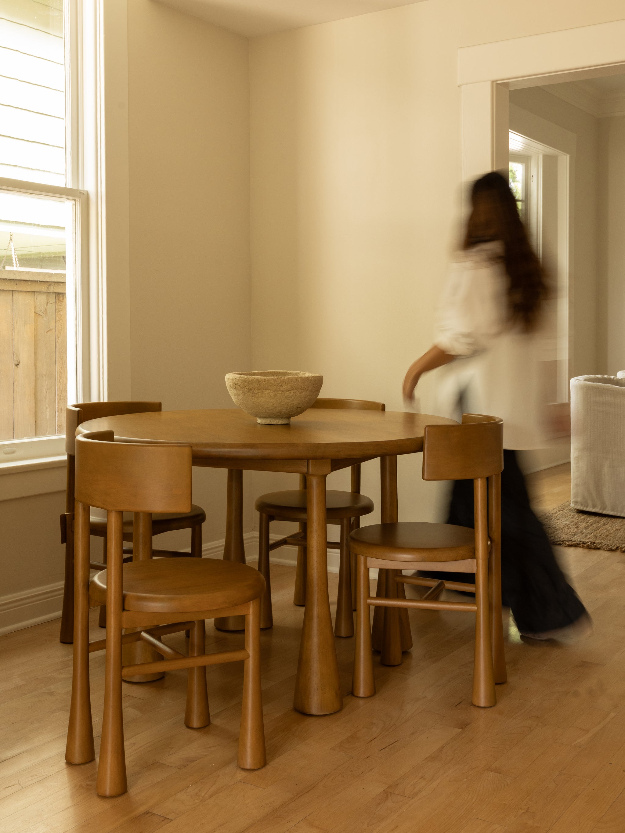 Zeppelin Dining Table