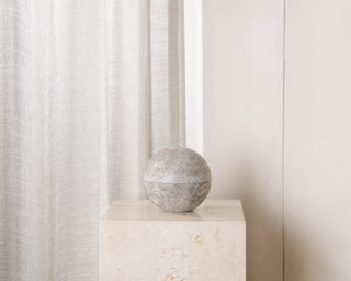 Signature Candle Grey Marble, by Yōli