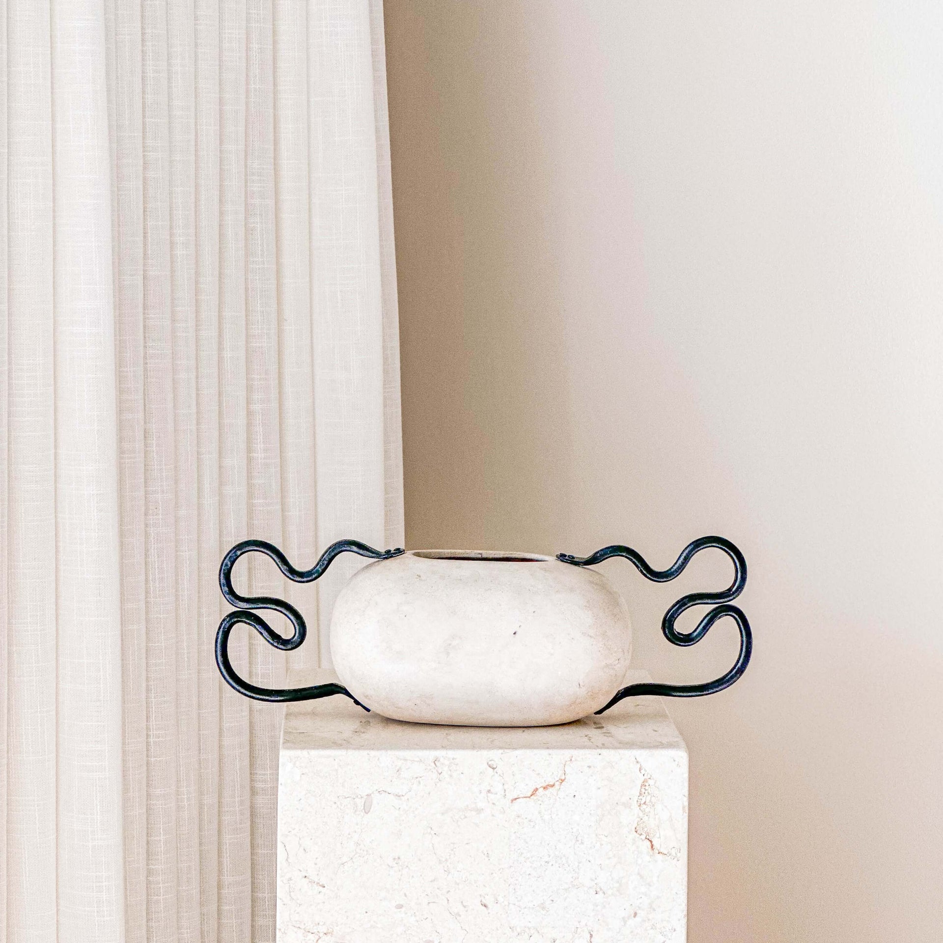 Aral Vase, En Gold x Vianca Soleil Vases En Gold